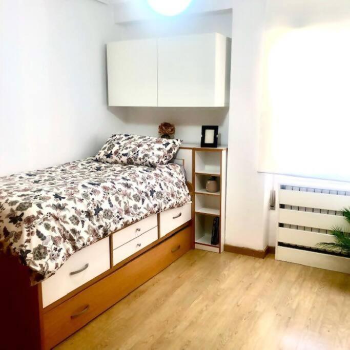 Nuevo Con Piscina A 2 Minutos Estacion Tren Ave Apartament *